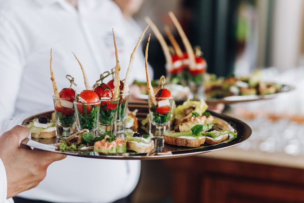 zdrowy catering firmowy Katowice – sałatka fit One Bite